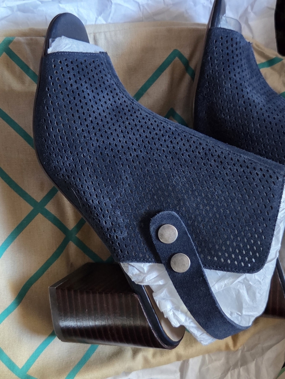 Women’s Navy Open-Toe Perforated Heel Sandals - Market And Spruce - Picture 4 of 5